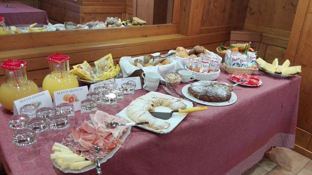 B&B Augusto Madonna Dış mekan fotoğraf